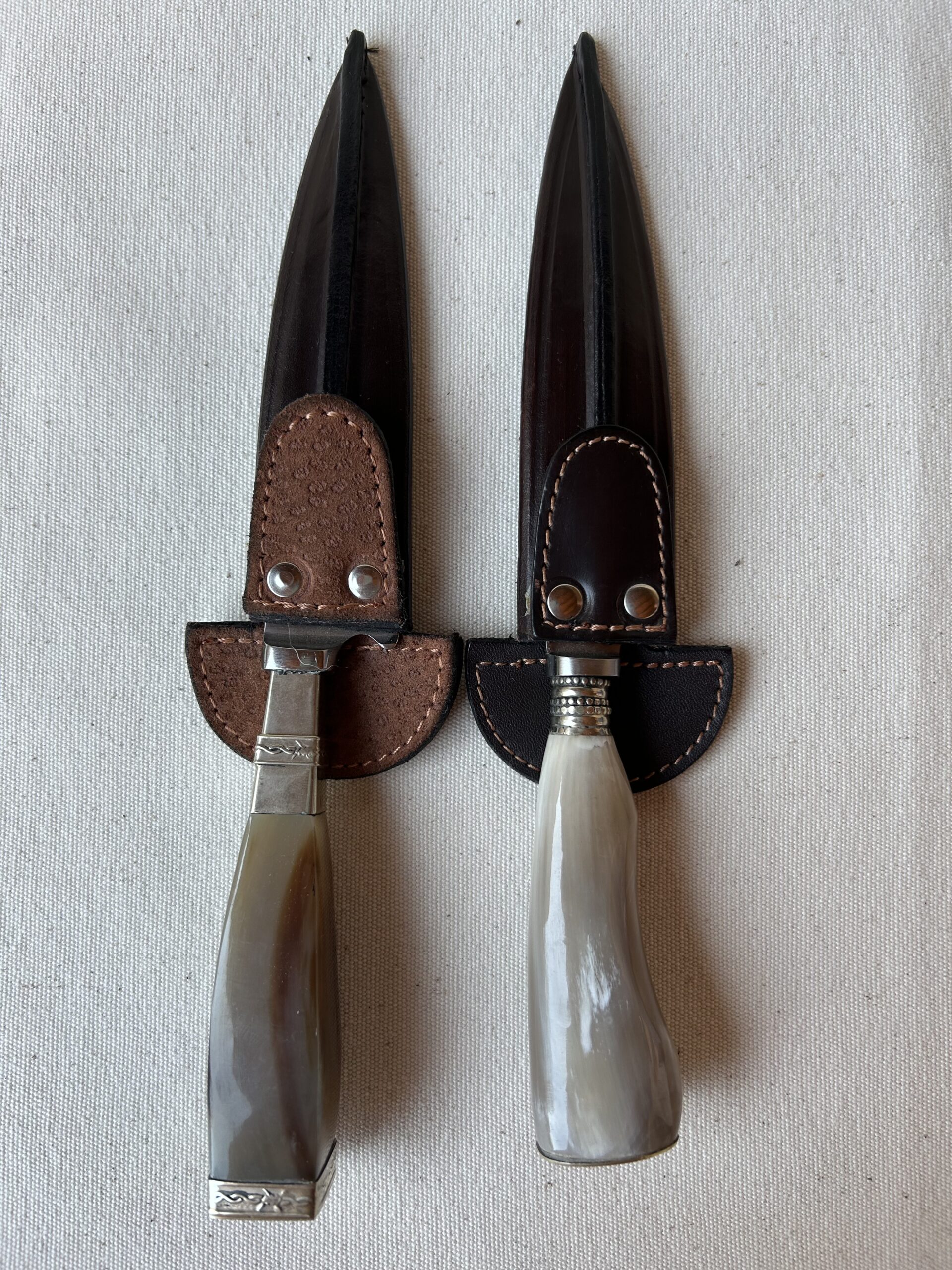 Cuchillo cabo de Aspa pulida y Alpaca hoja de acero inoxidable 14 cm