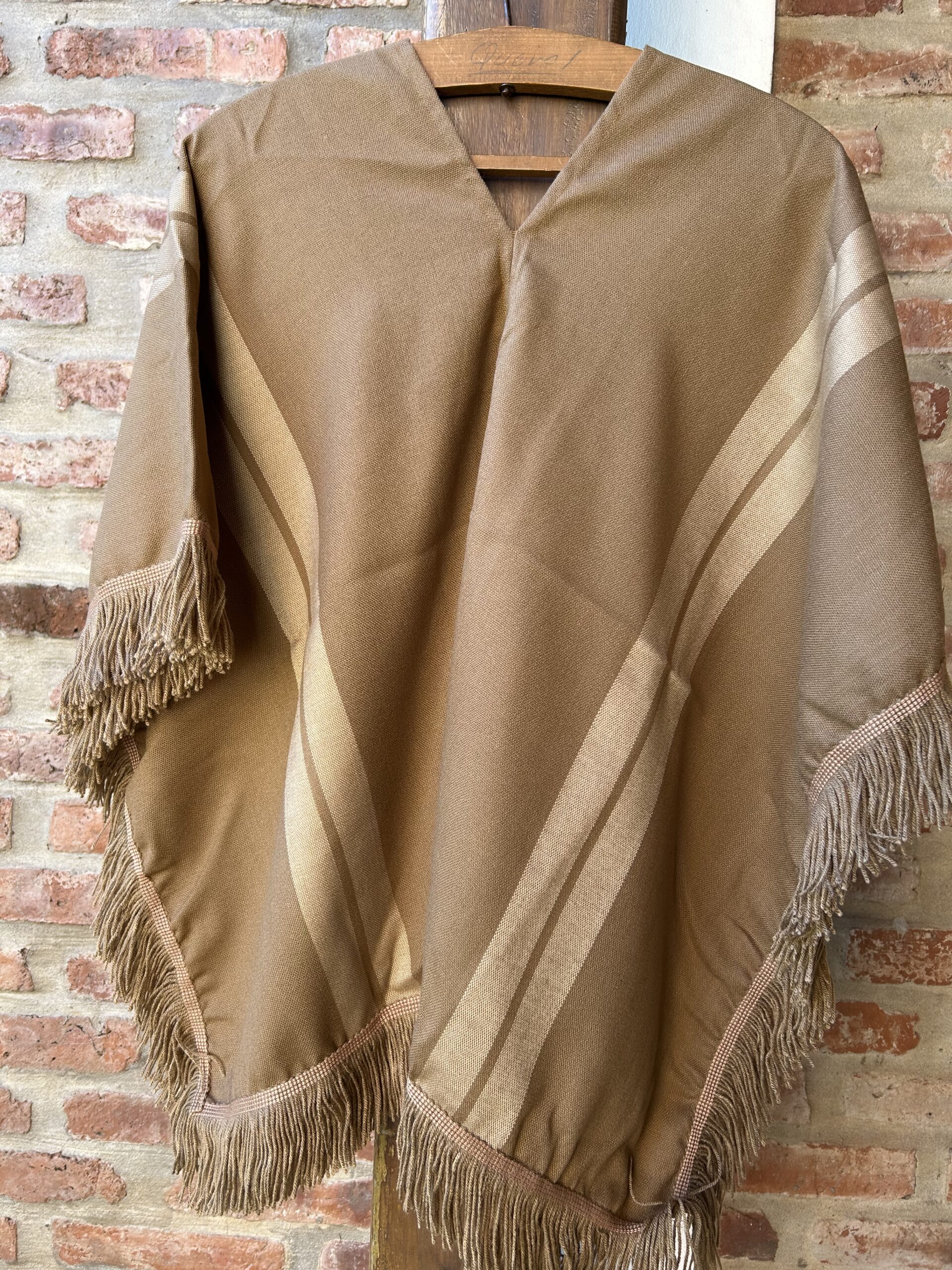 Poncho liviano de niños t 8