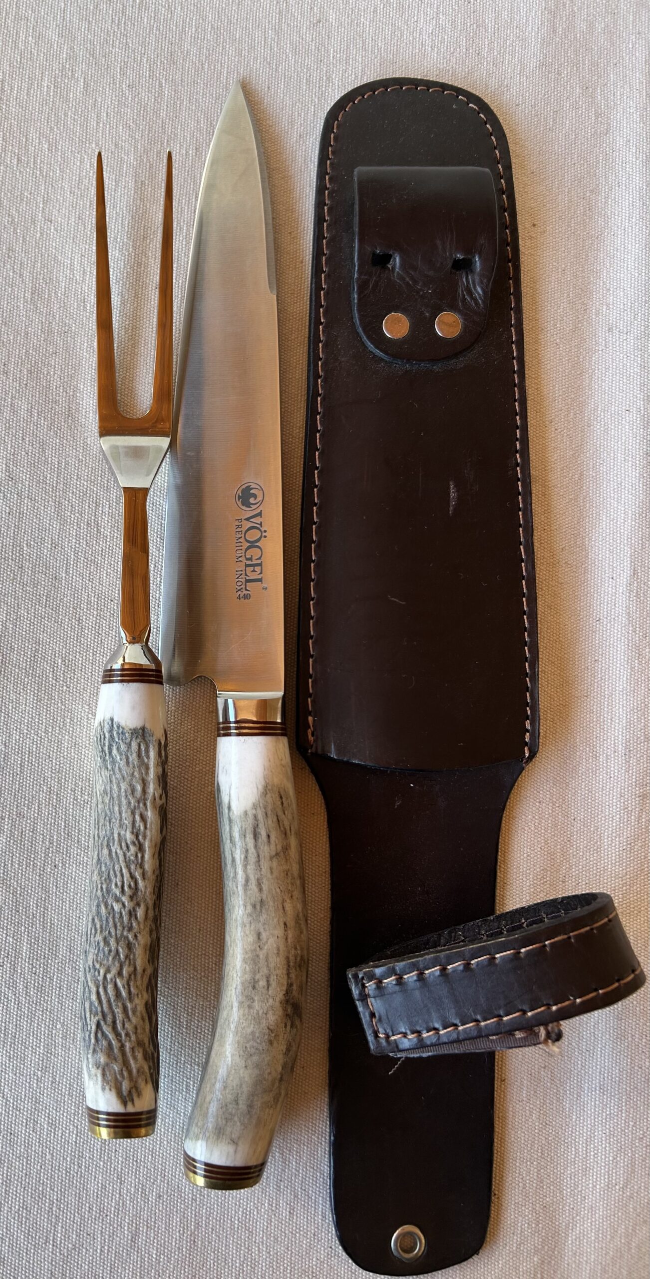 JUEGO PARRILLERO PREMIUM  ASTA LINEA 440(ACERO INOXIDABLE) CON VAINA DE CUERO