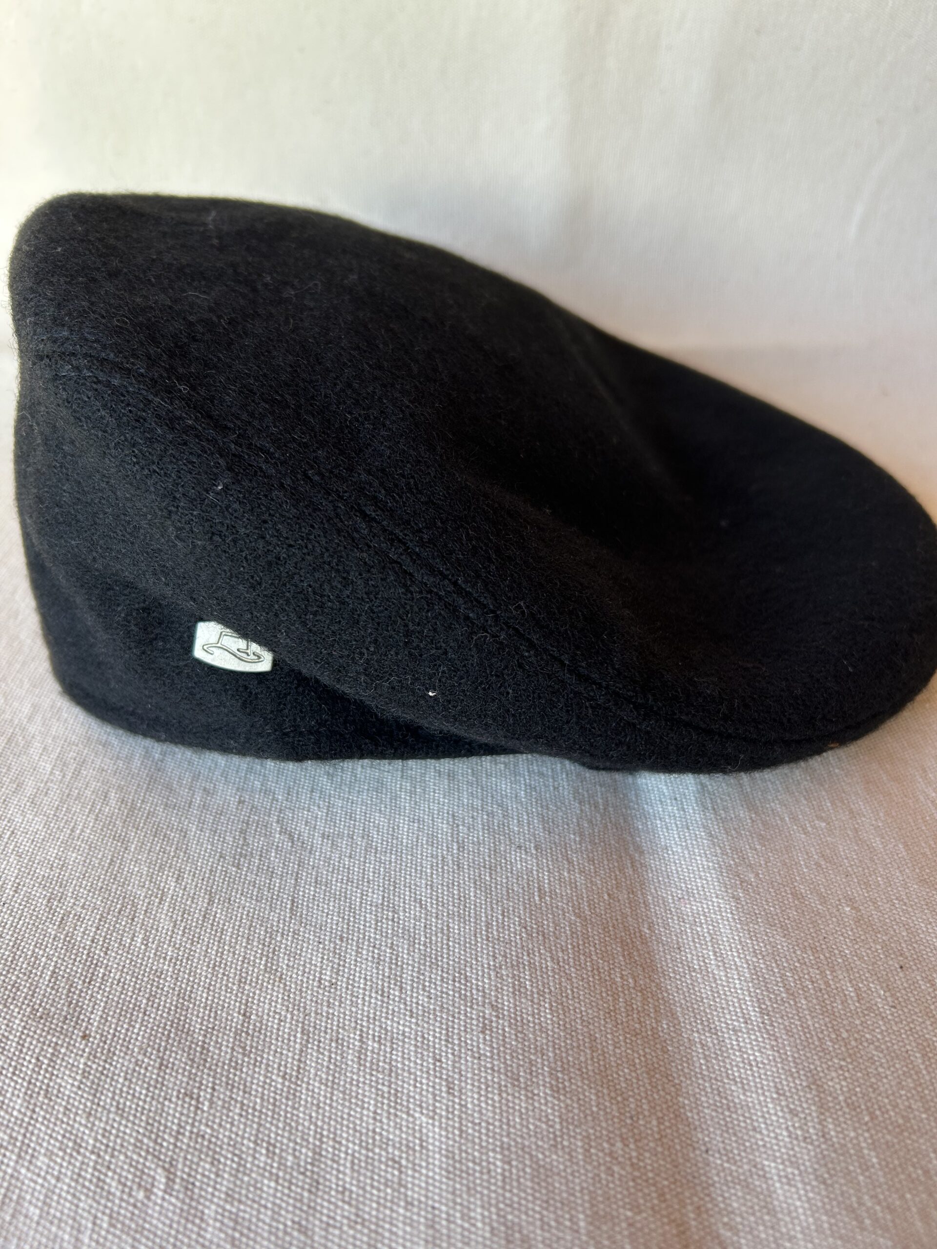 GORRA VENTO DE LANA LAGOMARSINO (AZUL-NEGRO.CAMEL)