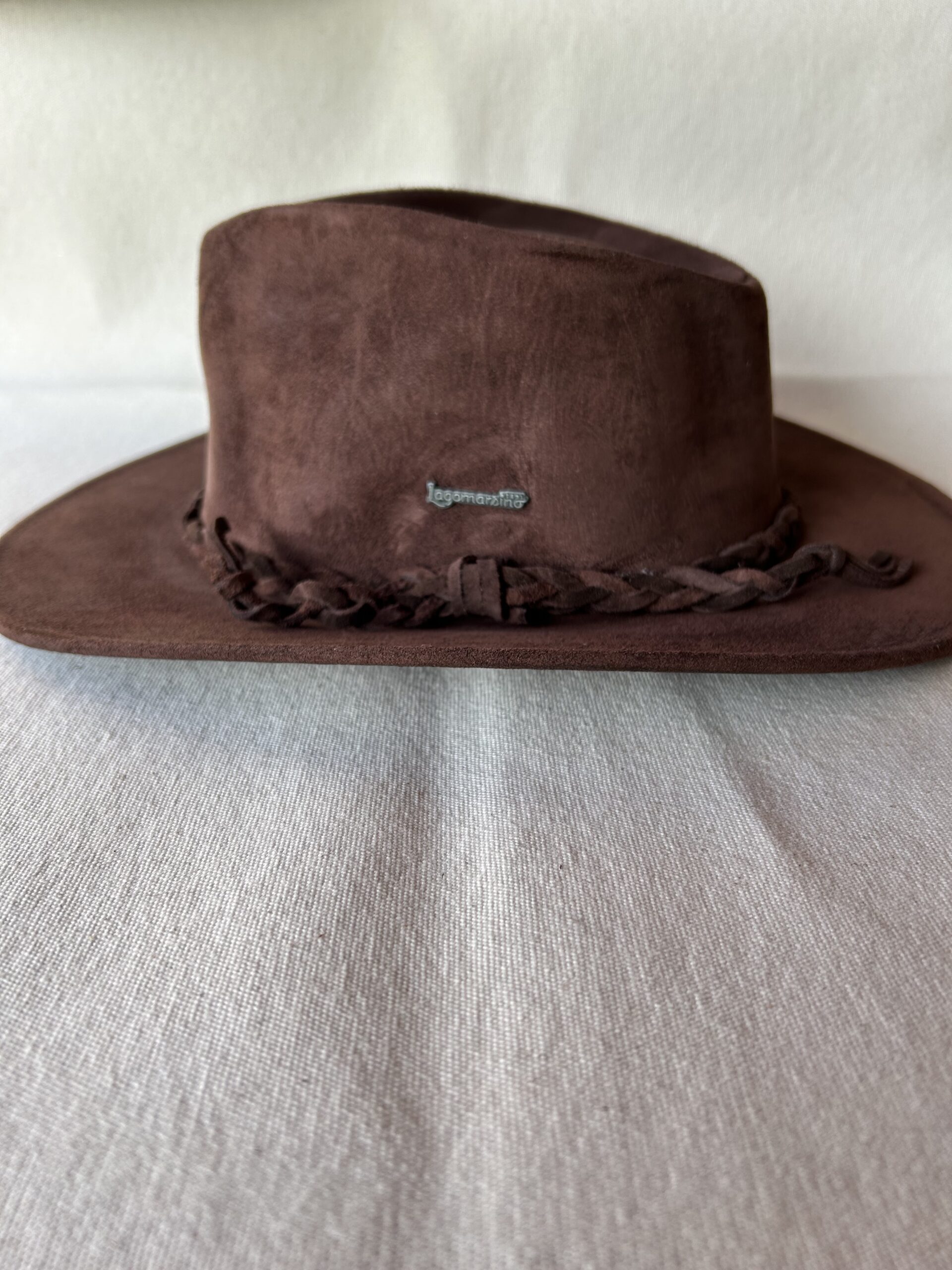 SOMBRERO LAGOMARSINO EN NOBUK