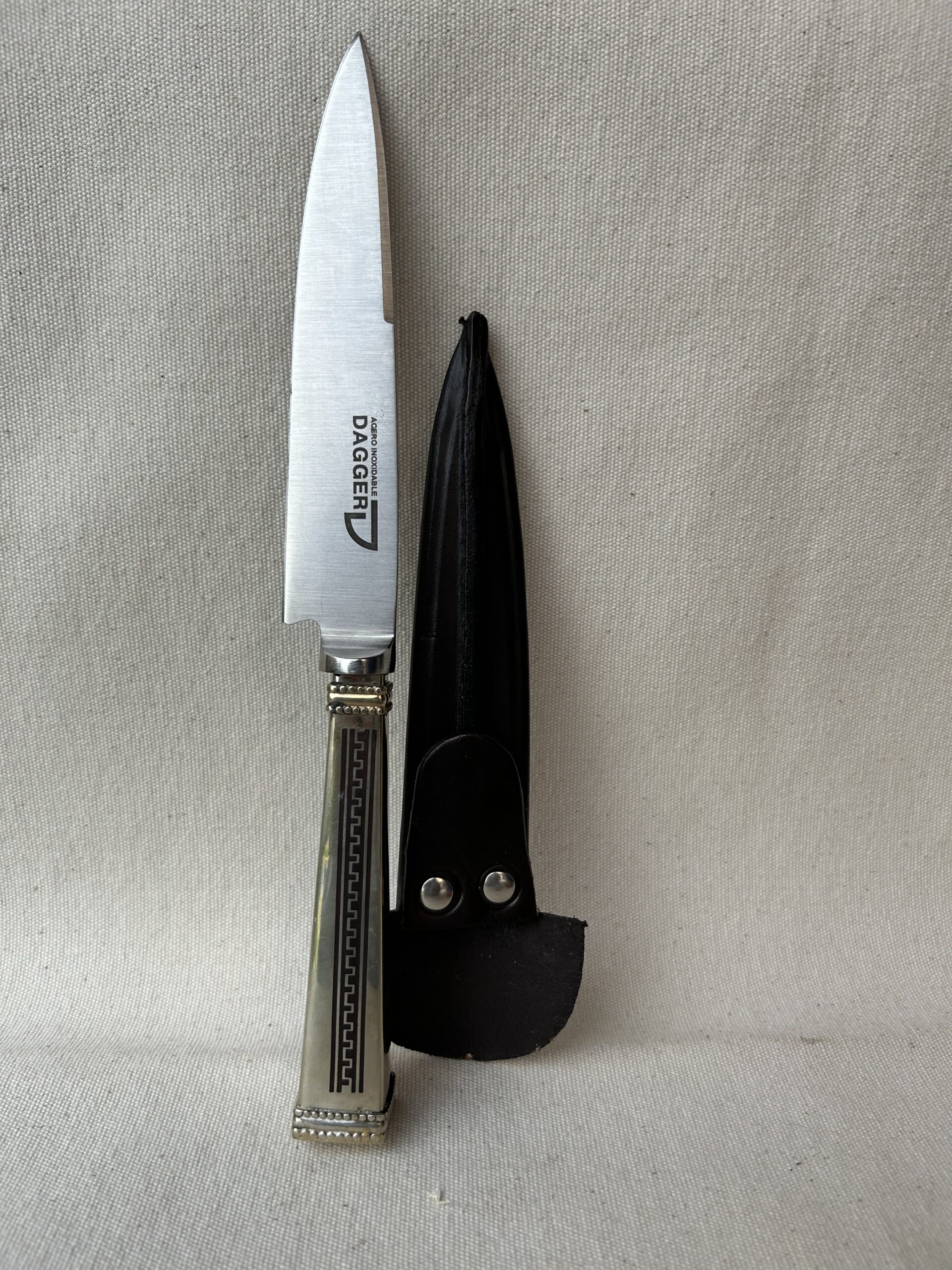 CUCHILLO CABO ALPACA CON GUARDA EN EL CENTRO HOJA 14 CM ACERO INOXIDABLE