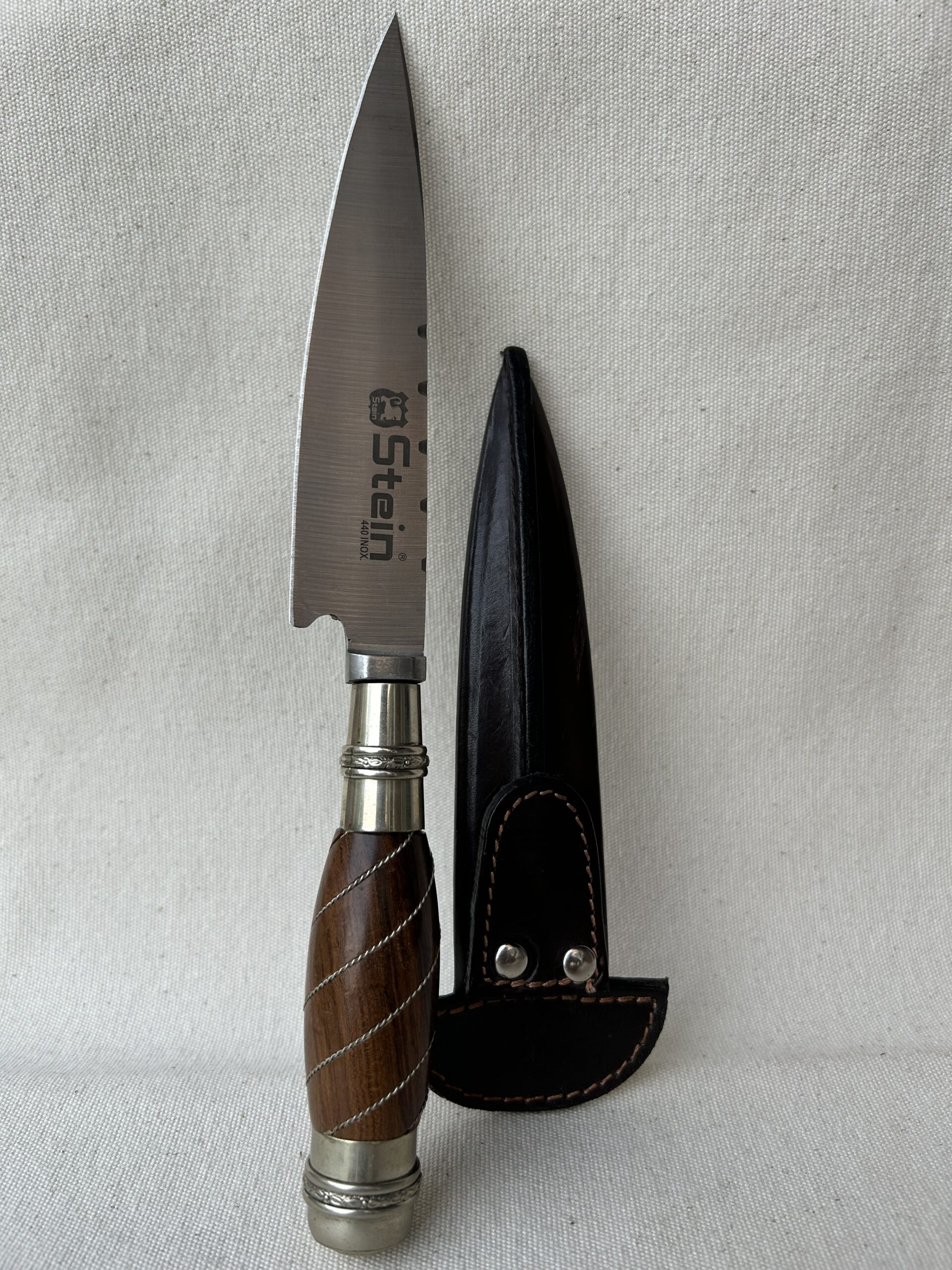 Cuchillo cabo de madera con detalle en hilo fino en Alpaca hoja en acero inoxidable de 14cm (STEIN)440