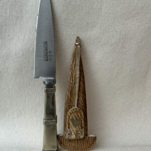 Cuchillos cabo de Alpaca con vaina de cuero crudo- COnsulta que modelo está disponible a la hora de la compra Los cabos pueden variar (redondos o cuadrados)