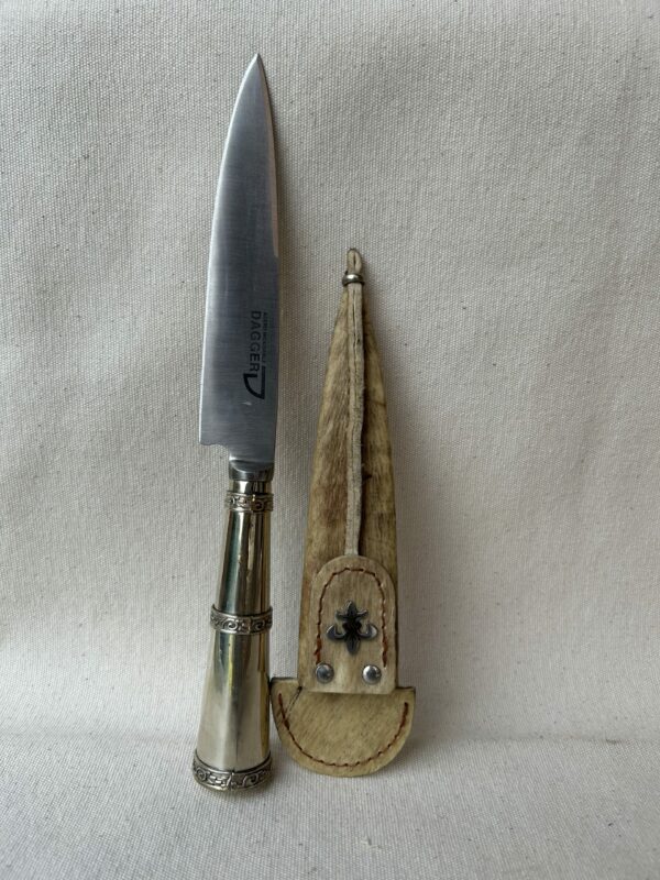 Cuchillo cabo de Alpaca con vaina en cuero crudo hoja en acero inoxidable 14 cm - Image 2