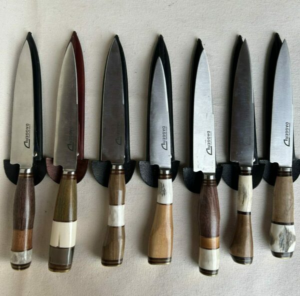 hoja de 12 cm marca Dagger /Schmieden,puede variar .