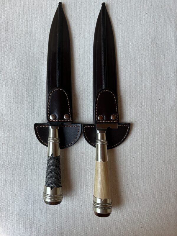 Cuchillo combinados en Alpaca y madera hoja de 20cm - Image 2