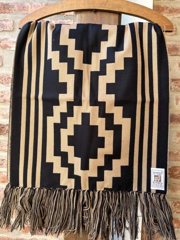 Chalina doble faz guarda pampa negro-beige beige -negro Medidas aproximadas largo 1.70 cm ancho 0.40 cm
