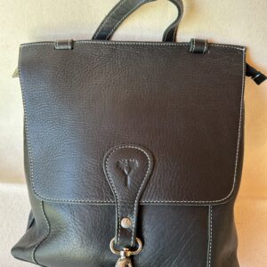 MOCHILA DE CUERO NEGRO ART 7025