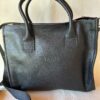 CARTERA MINI HERMÉS DE CUERO NEGRO VIENE CON CIERRE Y CORREA DESMONTABLE