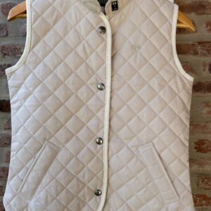 CHALECO DE DAMA DE MATELASSE CON BROCHES Y CUELLO MAO. PREGUNTAR TALLES DISPONIBLES