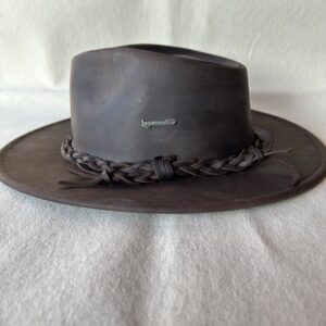 SOMBRERO CUERO ENGRASADO MARRÓN TALLES DESDE : S AL XXL PREGUNTAR TALLES DISPONIBLES AL MOMENTO DE REALIZAR LA COMPRA