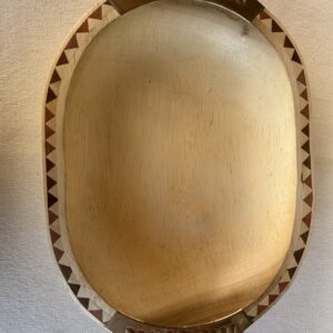 BATEA EN MADERA PACARÁ Y ALPACA CON GUARDA. 35 CM