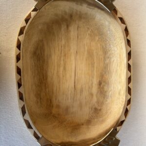 BATEA EN MADERA PACARÁ CON GUARDA Y ALPACA- 45 CM